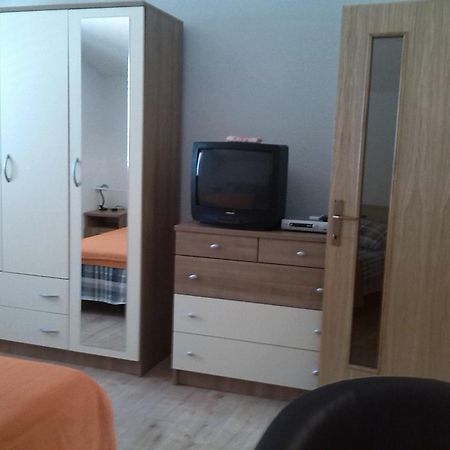 Apartments Batarilo Gornji Karin Kamer foto