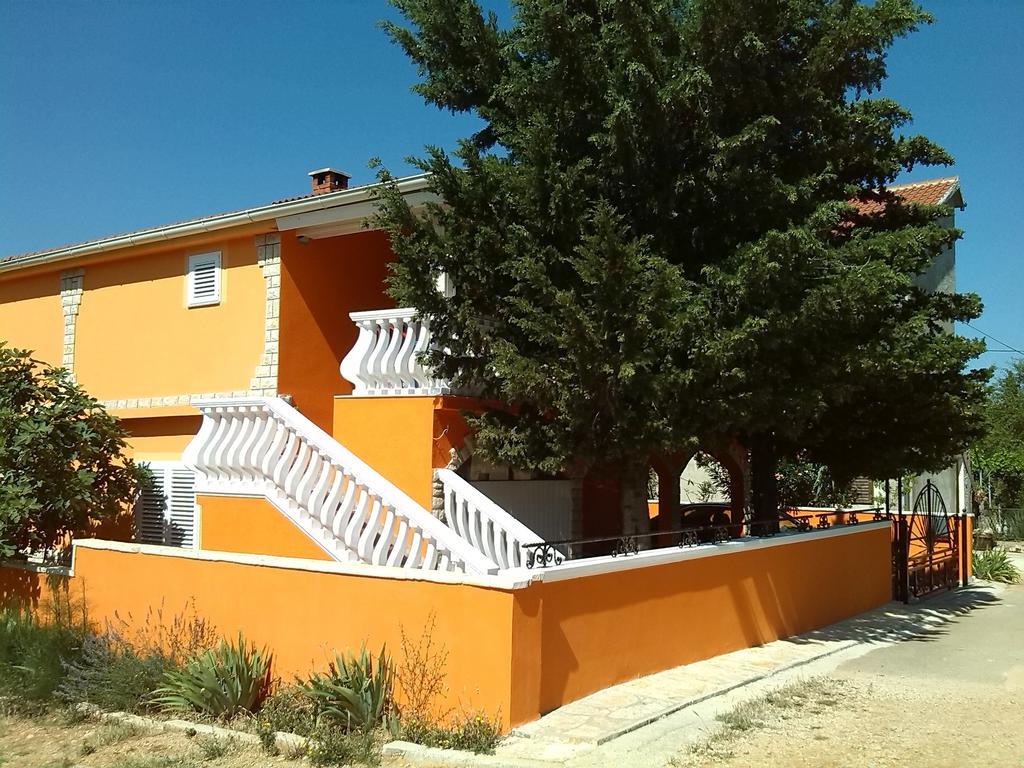 Apartments Batarilo Gornji Karin Buitenkant foto